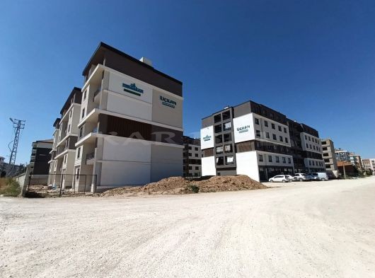 KARATAY MENGENE FETİH CADDESİ 3+1 ARAKAT SATILIK SİTE İÇİ DAİRE