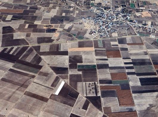 AKÖREN HACILAR ANAYOLA YAKIN SULAK MÜSTAKİL 3379m SATILIK TARLA